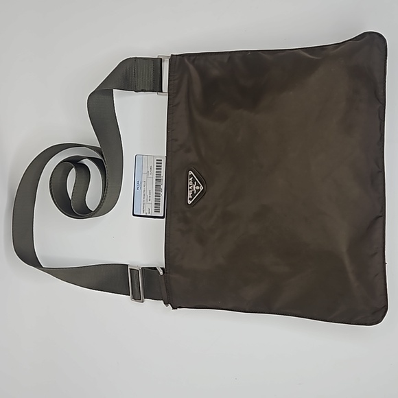 Authentic Prada Tundra Tessuto Crossbody Unisex - Picture 2 of 15